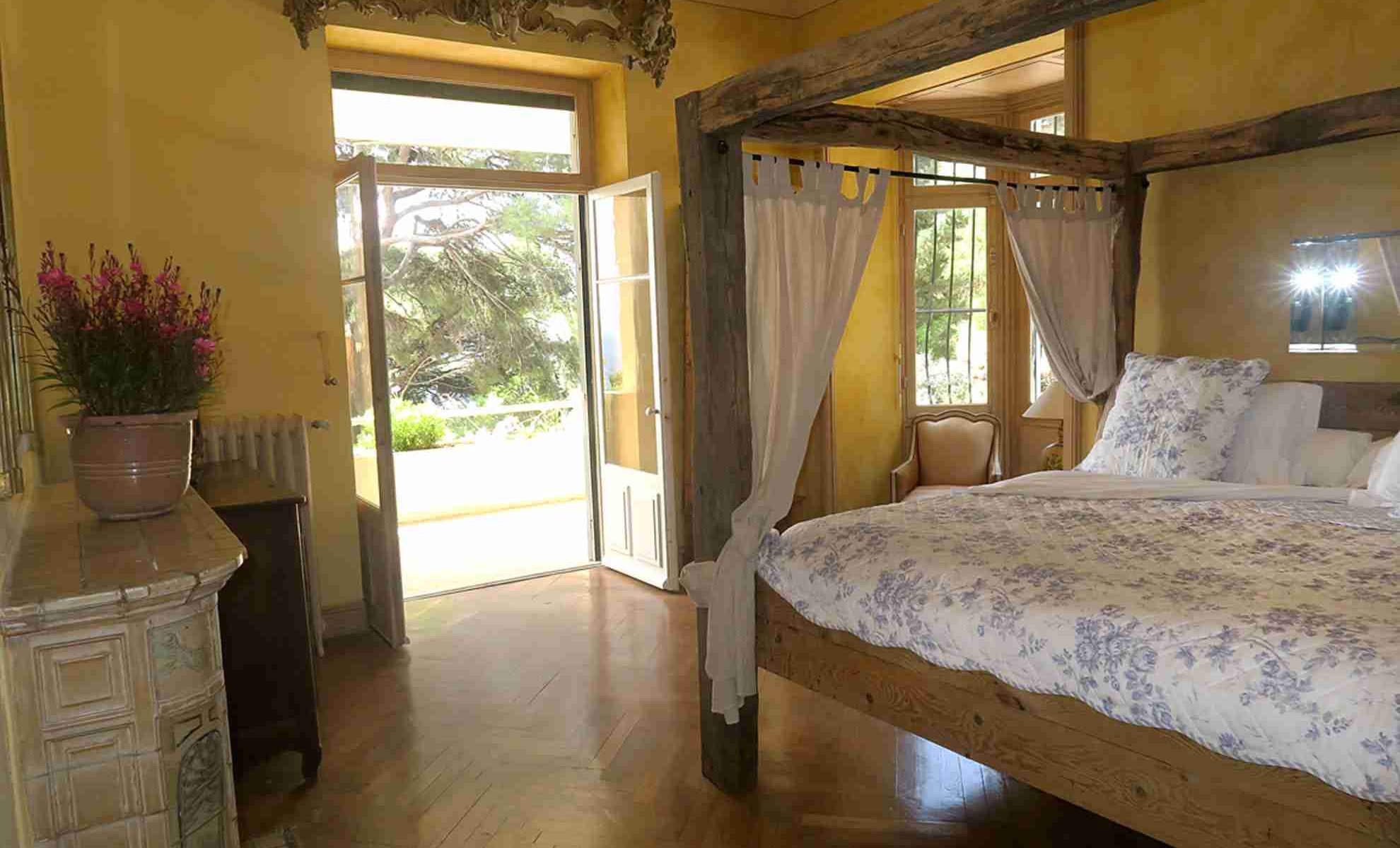 Book a stay in Lavandou, near St Tropez